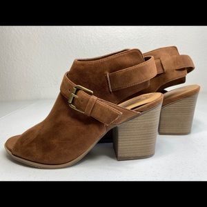 Time & True Peep toe bootie heels camel size 11